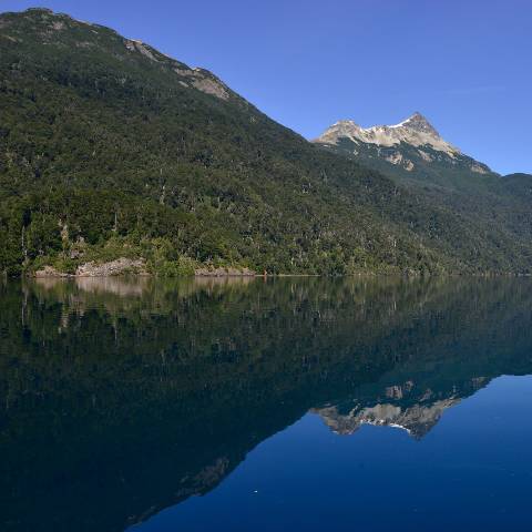 Lago Menendez